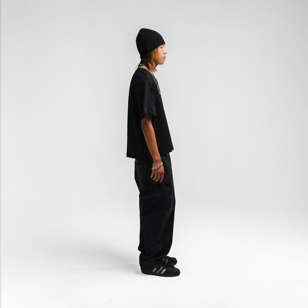 signature black cropT